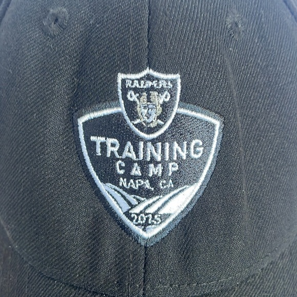 OAKLAND RAIDERS NFL New Era Strapback Hat 2015 Training Camp Men's RARE - Picture 2 of 6